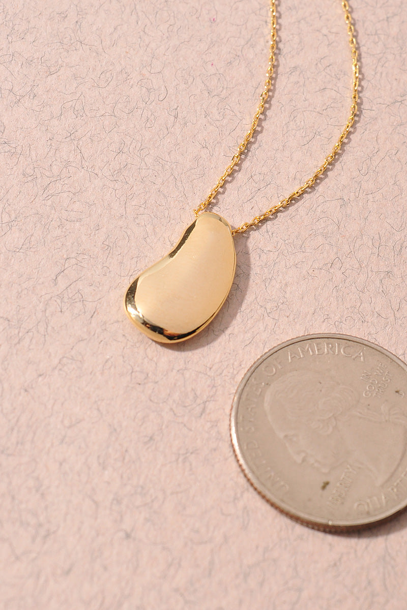 Minimalist Gold Pendant Necklace