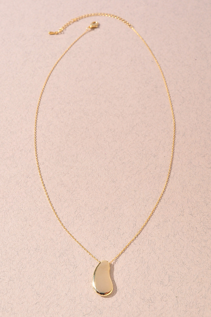 Minimalist Gold Pendant Necklace