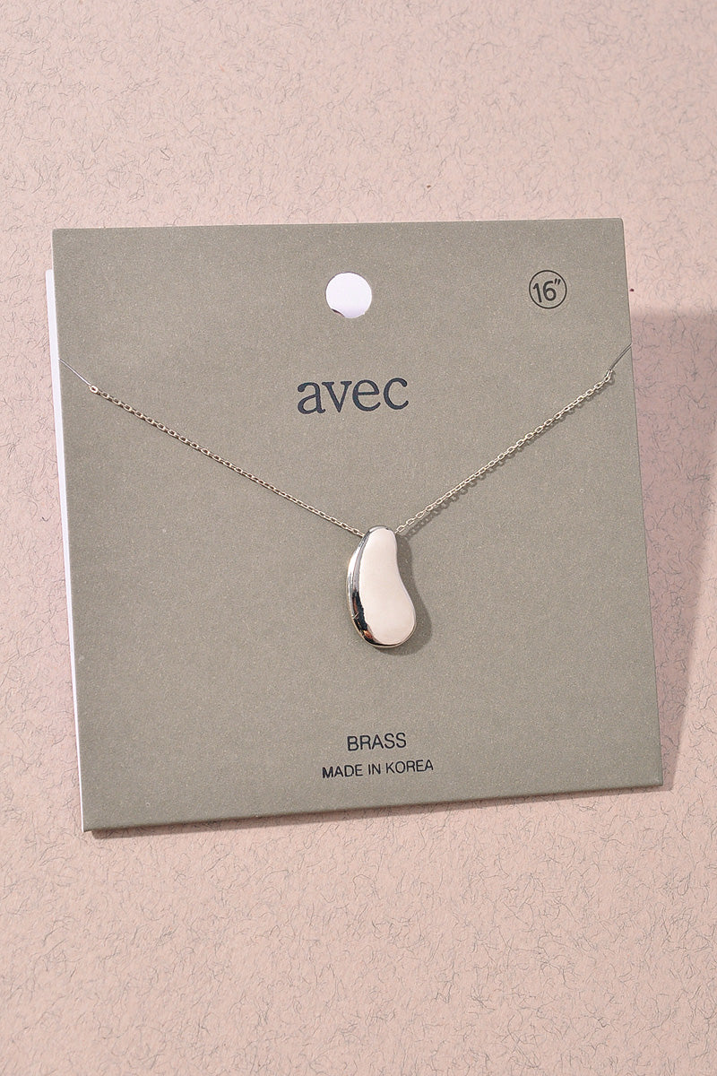 Minimalist Gold Pendant Necklace