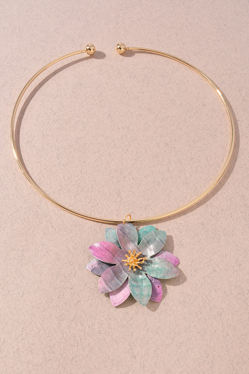 FLOWER CHOKER NECKLACE