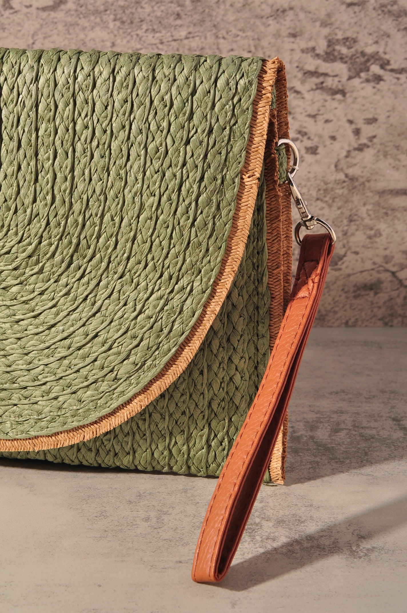 FRAYED TRIM TWO TONE STRAW CLUTCH