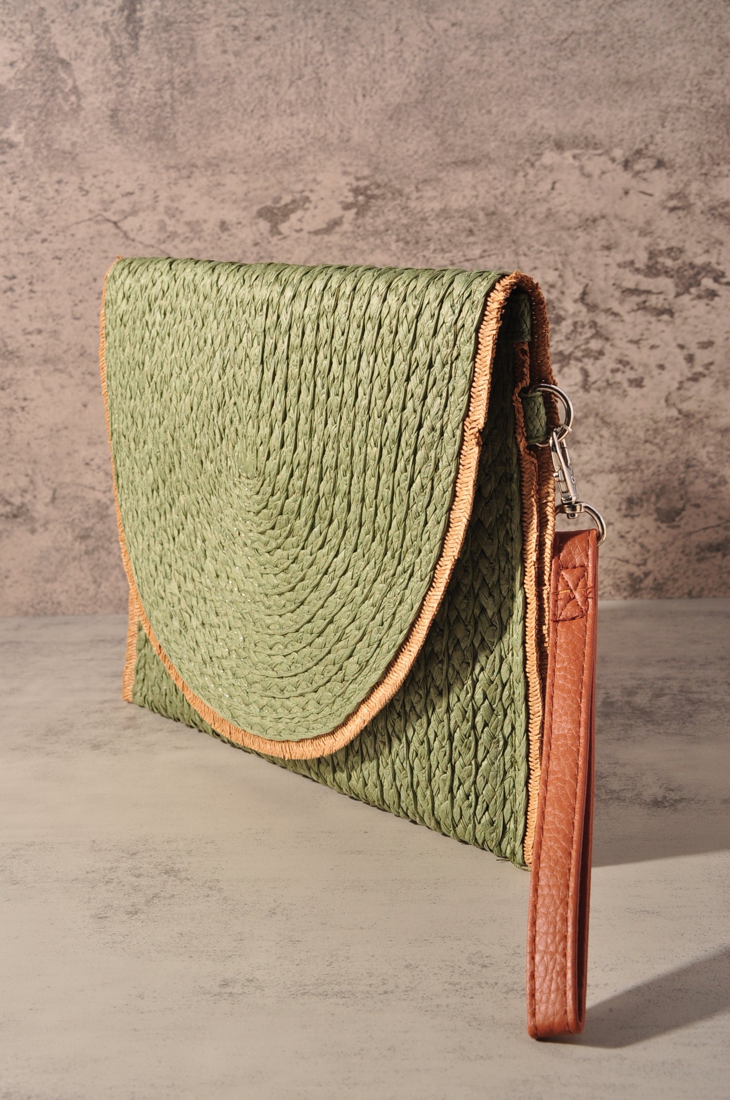 FRAYED TRIM TWO TONE STRAW CLUTCH