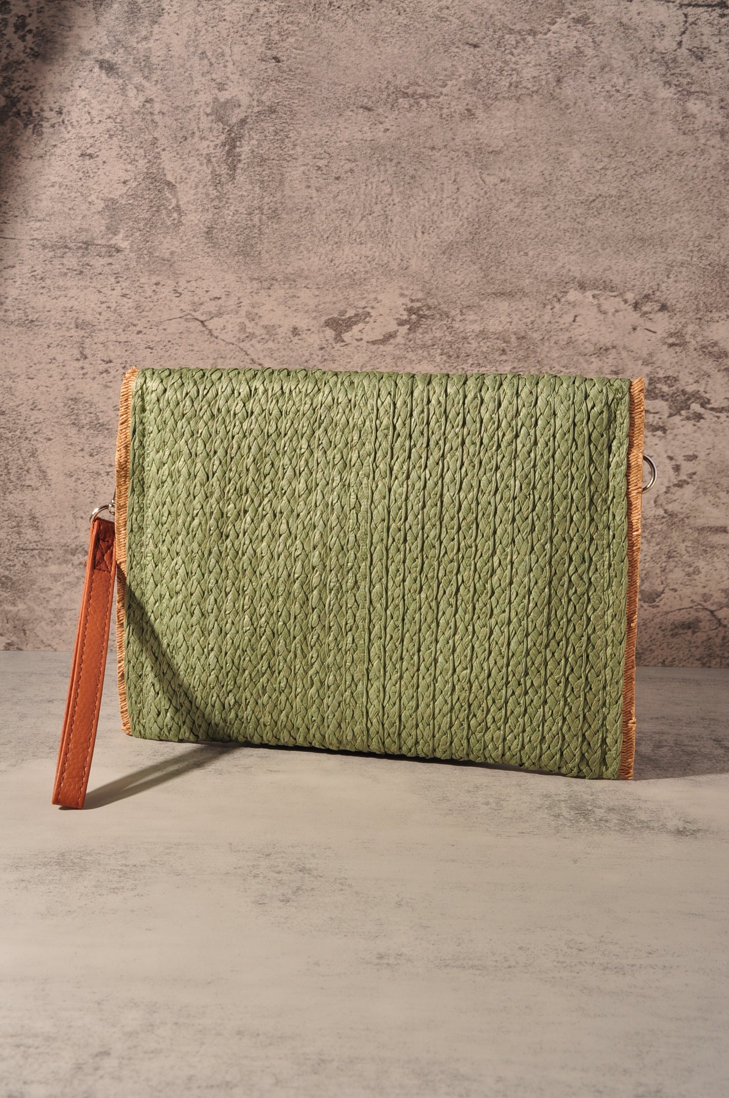 FRAYED TRIM TWO TONE STRAW CLUTCH