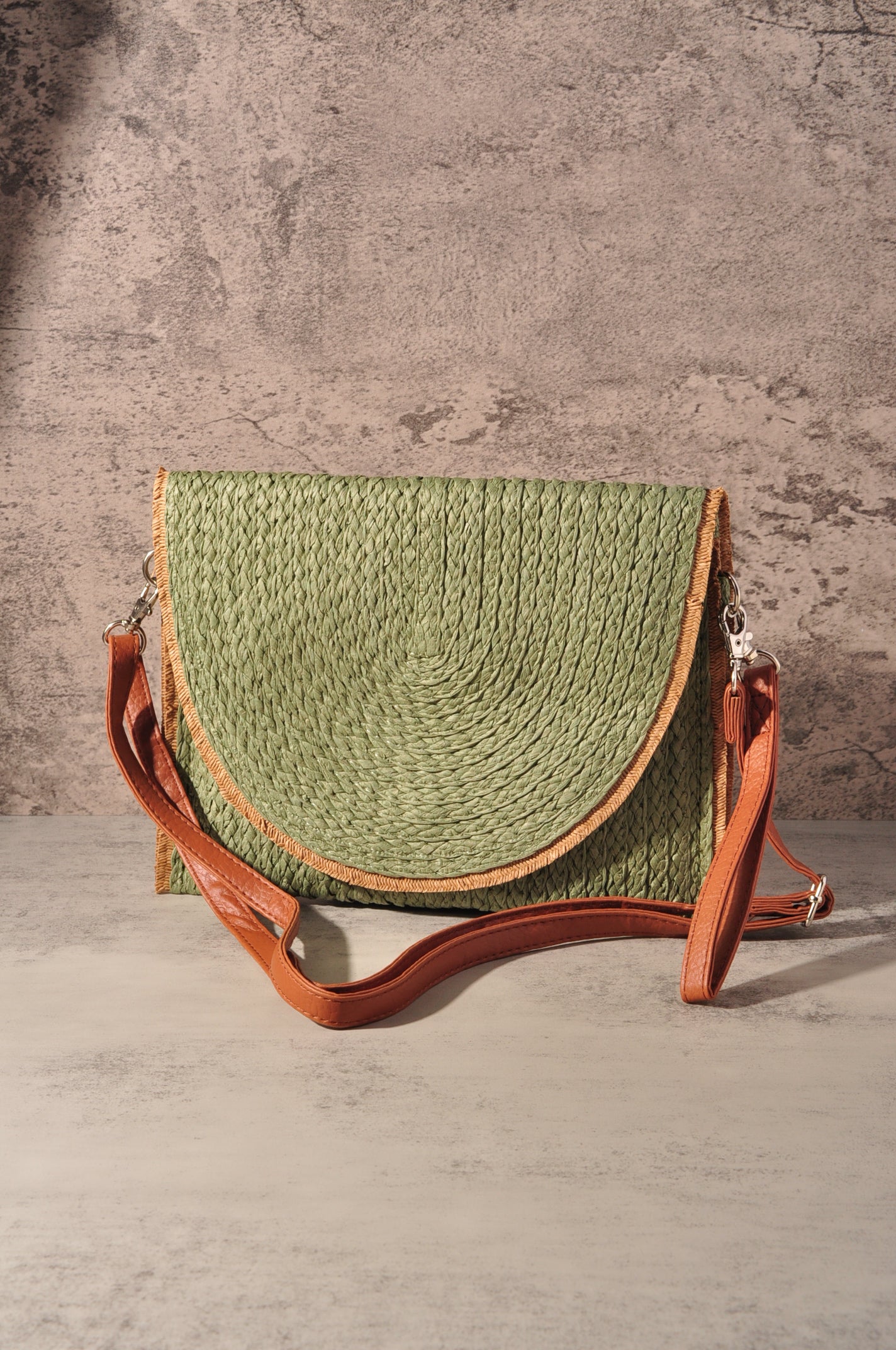 FRAYED TRIM TWO TONE STRAW CLUTCH
